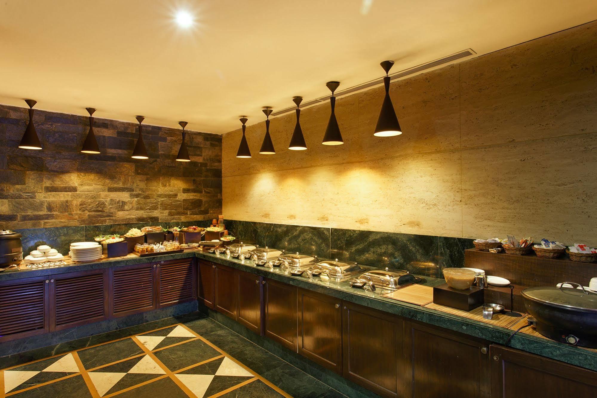 Ganga Lahari By Leisure Hotels Haridwār Exteriör bild